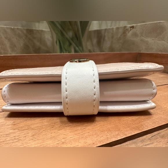 Michael Kors small wallet / card case New, never used, pink/cream leather $68 - Picture 4 of 16